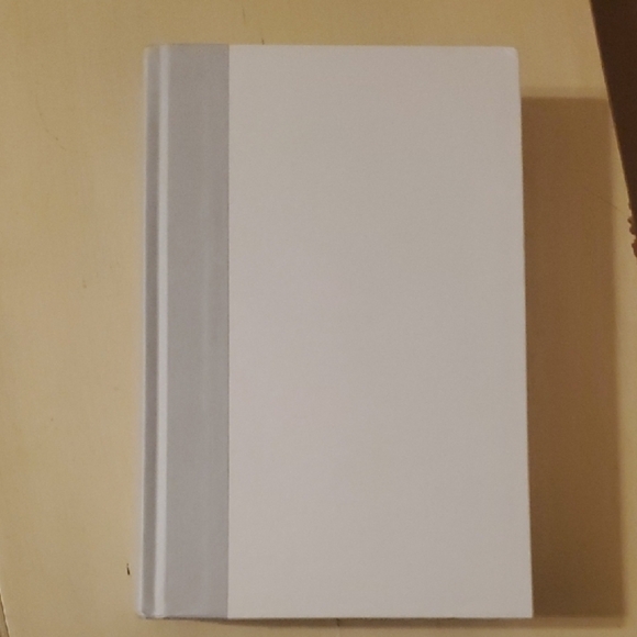 Steve Jobs by Walter Isaacson Hardcover Book - Picture 2 of 12